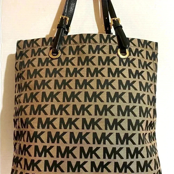 Michael kors MK signature print canvas tote handbag - Picture 10 of 11